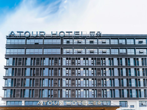 南京仙林大道金马路亚朵酒店