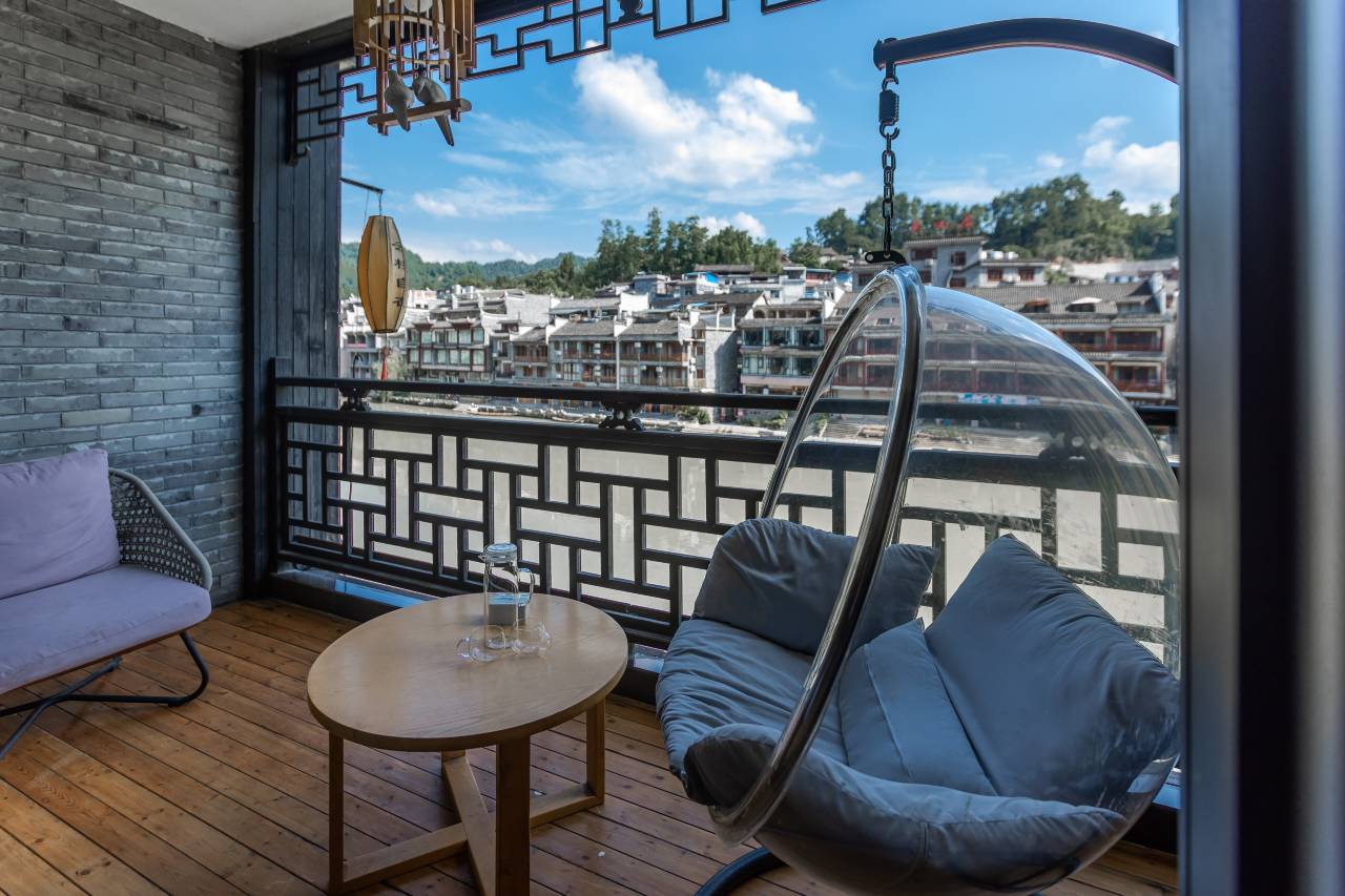 凤凰云桥自在江景精品民宿(凤凰古城云桥店)图片