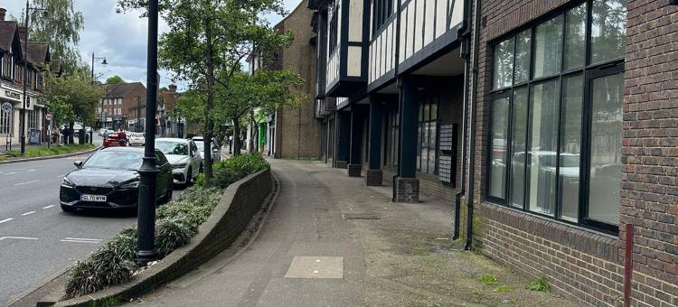 Hybrid Resi - Cheam, Sutton Near Wimbledon with Onsite Car Parking图片