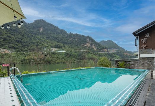 Qingshe Inn Hotel Overview