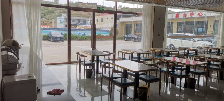 庄浪陇鑫大酒店图片