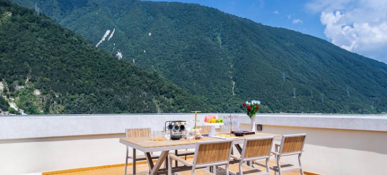 文若贡嘎壹号观景雅院(磨西镇海螺沟冰川森林公园游客中心店)图片