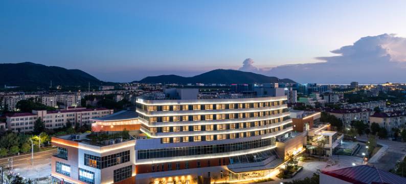 无锡拈花湾马山太湖里睦邻中心亚朵酒店图片