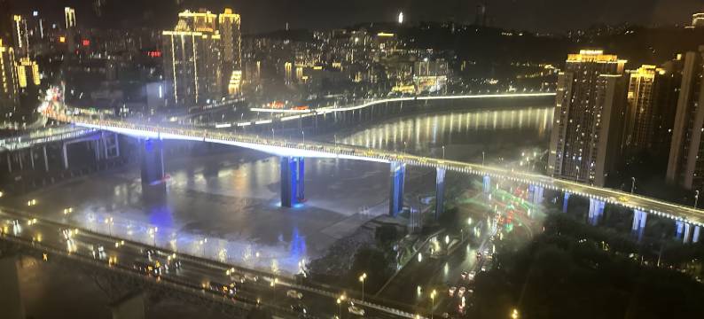 意澜海G·Sky江景酒店(观音桥店)图片