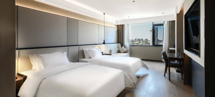 艺龙万国酒店(景德镇乐平洪皓森林公园店)图片