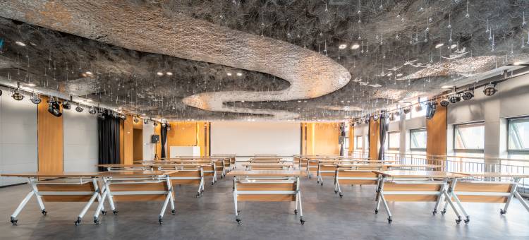 艺龙安云酒店(青岛工程职业学院红岛高铁站店)图片