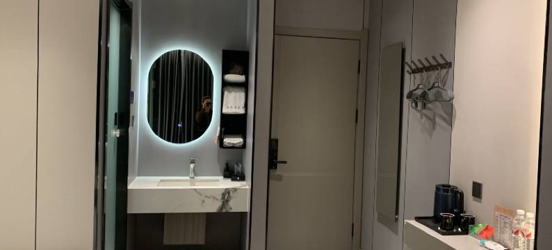 依兰希尔曼宾馆图片