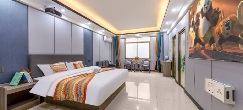 骏龙电影酒店(海口友谊南海城滨濂夜市店)图片