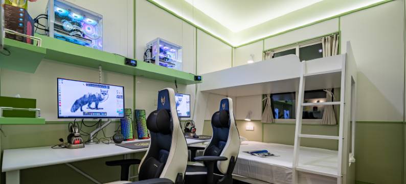 躺岛营电竞酒店胶囊舱(四川省政府春熙路店)图片