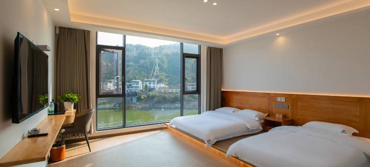 歙县水畔云起民宿(新安江山水画廊风景区店)图片