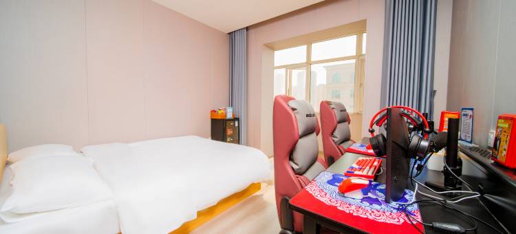 网鱼电竞酒店(天津东丽万达店)图片