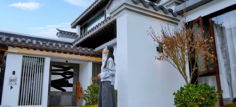 院里院外酒店(楚雄彝人古镇度假区高铁站店)图片