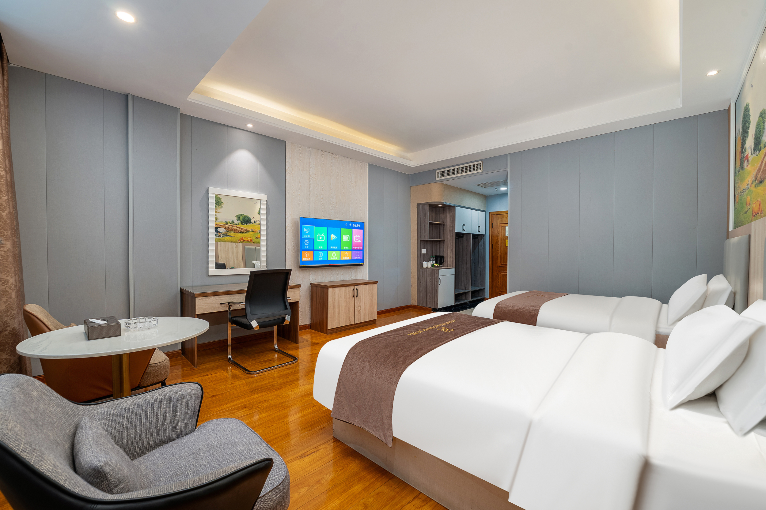 Shiji Huangting Hotel Over view