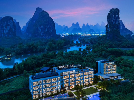 聚龙•小镇Julon Posthouse山水度假酒店(阳朔十里画廊遇龙河店)