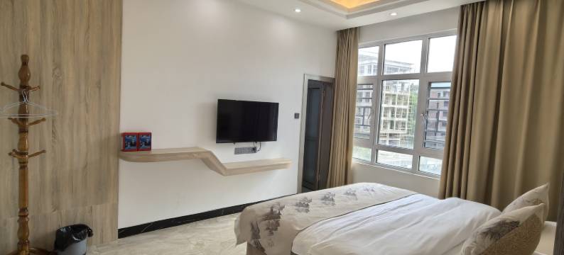 鸿运温泉民宿图片