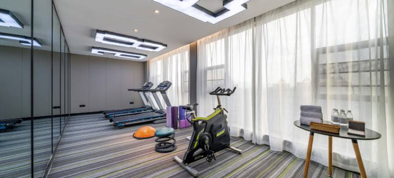 上饶站凤凰中大道亚朵酒店图片