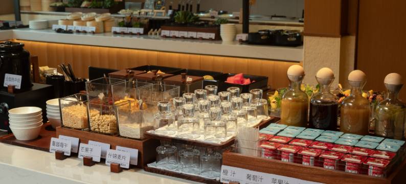 武汉汉口江滩咸安坊亚朵酒店图片