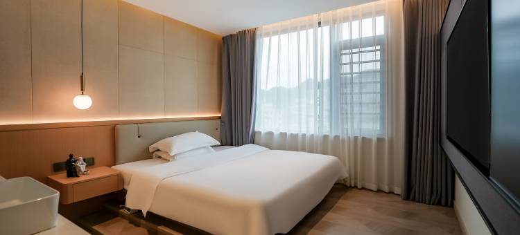 维多利亚酒店(吉首大学砂子坳校区店)图片