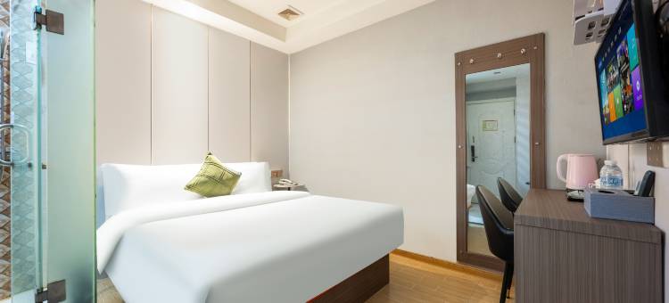 深圳新湖主题酒店(黄贝岭店)图片