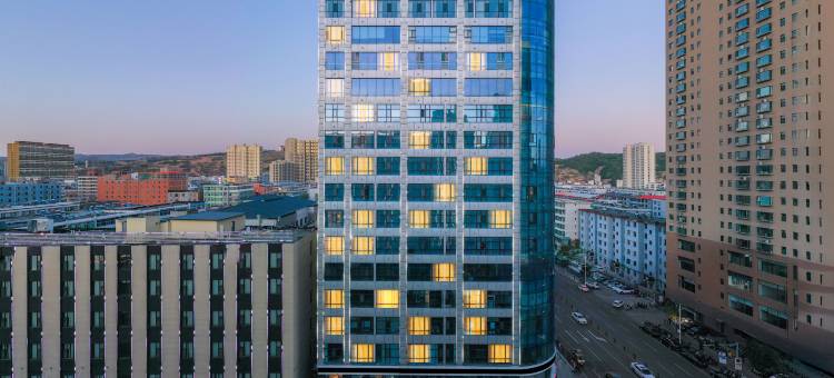 H酒店(吕梁离石龙凤北大街店)图片