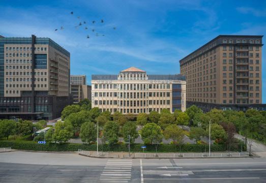 Shanghai Hongqiao Hub National Exhibition Center Mi Yi HotelHotel Overview