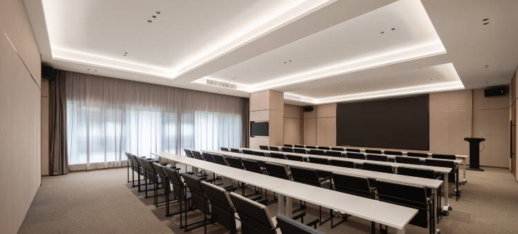 武汉徐东理工大学余家头校区亚朵酒店图片