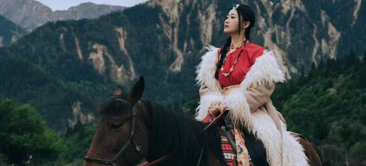 九寨沟等风·阿布氇孜山野美宿图片
