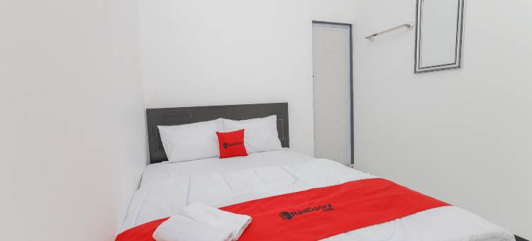 RedDoorz near Mayapada Hospital Surabaya图片