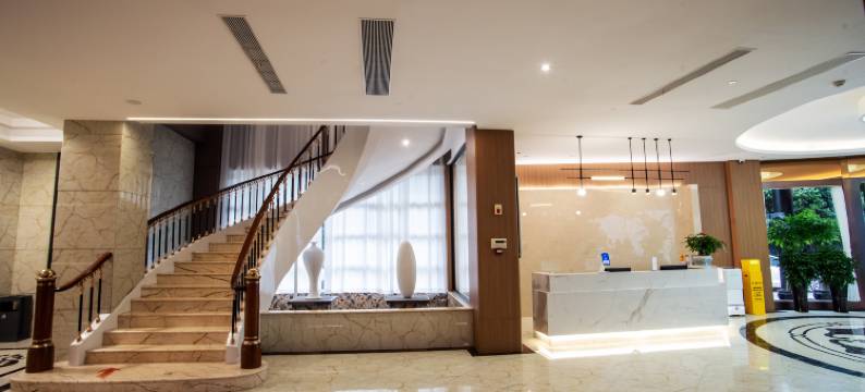 云上四季酒店(龙港店)图片