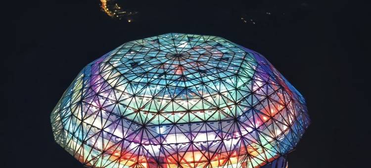 艾斯特丨城景·View云端设计师酒店 (岑溪市人民医院汽车总站店)图片