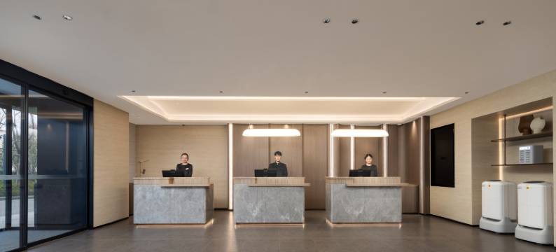 上海漕河泾桂林公园地铁站亚朵酒店图片