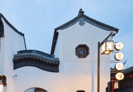 Floral Hotel·Seven Miles of Hotels over view