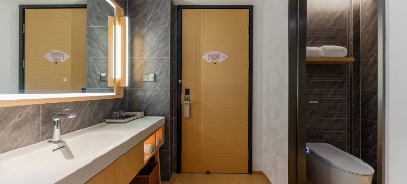 建国璞隐酒店(上海曹路招商花园城顾唐路地铁站店)图片