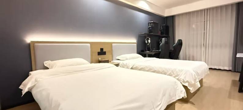 雷神电竞酒店(淄博万象汇八大局店)图片