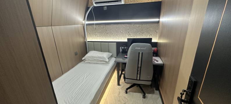 云端壹号电竞酒店图片