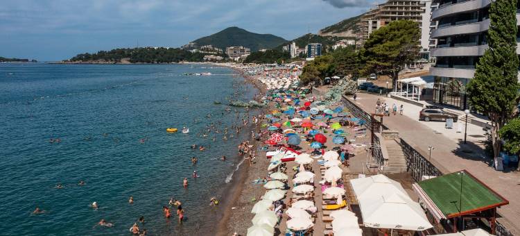 皇家套房(Royalis Suites Rafailovici - Beachfront Sea View Apartments)图片