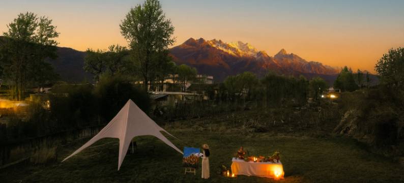 碾尘·日照金山丨TerraWind 雪山诧寂美宿【白沙古镇店】图片