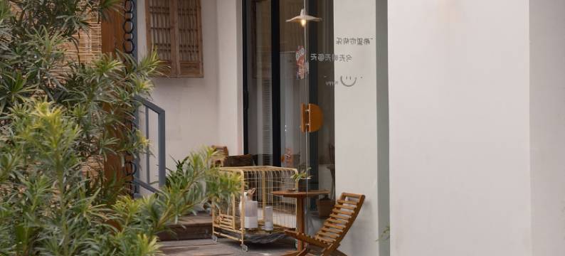 婺源树边·樟舍图片