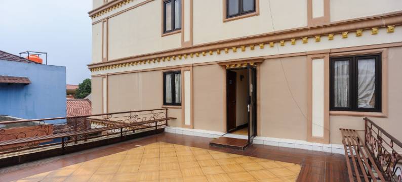 RedDoorz near GOR POPKI图片