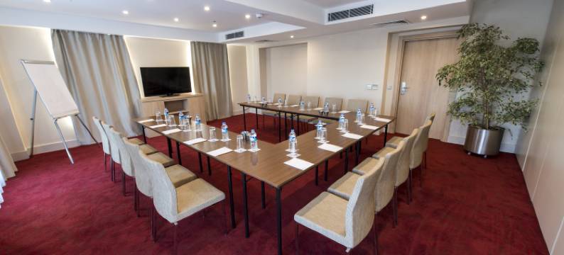 伊斯坦布尔拜拉姆贝沙华美达安可酒店(Ramada Encore by Wyndham Istanbul Bayrampasa)图片