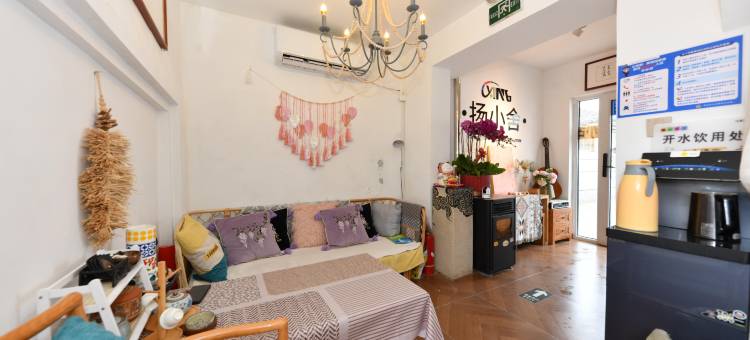 YOUNG扬小舍二店民宿(泰山红门景区店)图片
