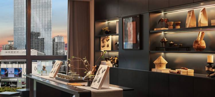 云泊·晶屿酒店(喷水池地铁站民生路小吃街店)图片