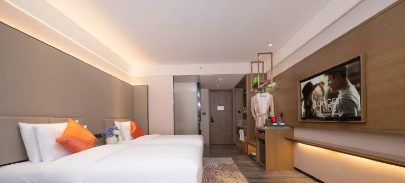 兰顿Q酒店(红河哈尼族彝族自治州建水小火车紫陶街店)图片