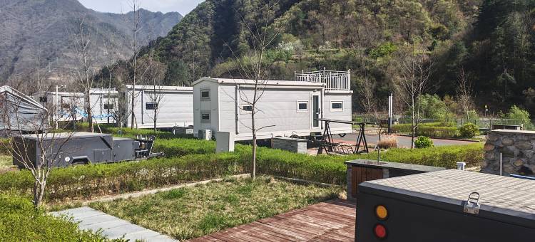留坝露野房车露营地图片