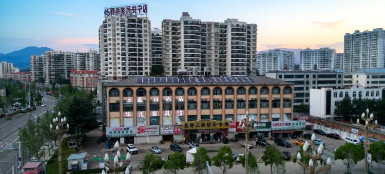 亦爱电竞酒店(安宁客运站吾悦广场店)图片