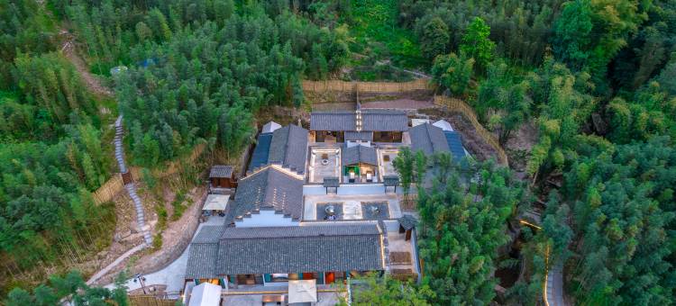 峨眉山濠梁垂天私汤民宿图片
