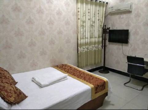 蓝天宾馆(黄梅人民大道店)