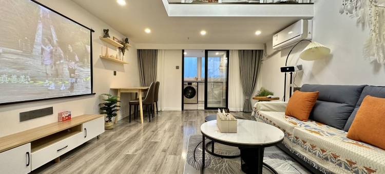 栖牛自助投影民宿(成都东站店)图片