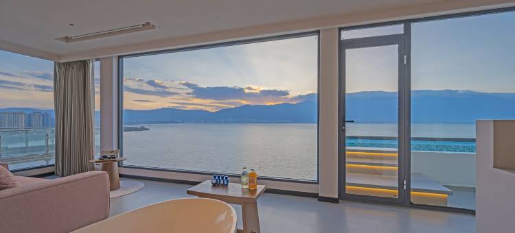 影入·半山海景丨景观泳池丨360°日落海景美宿(大理洱海店)图片