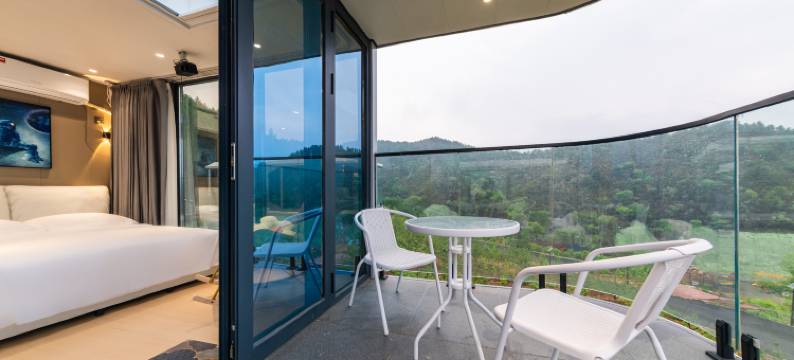 牧蓝谷·太空舱星空营地图片